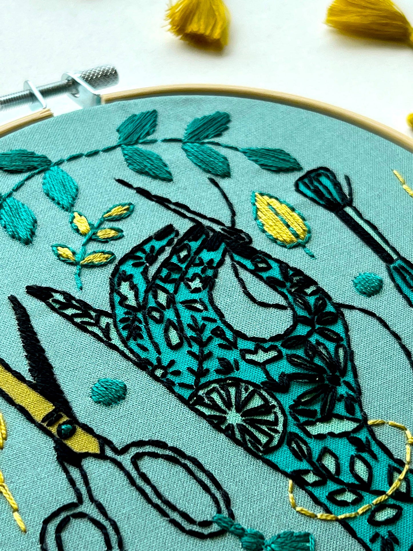 Maker Design Embroidery DIY Art Kit