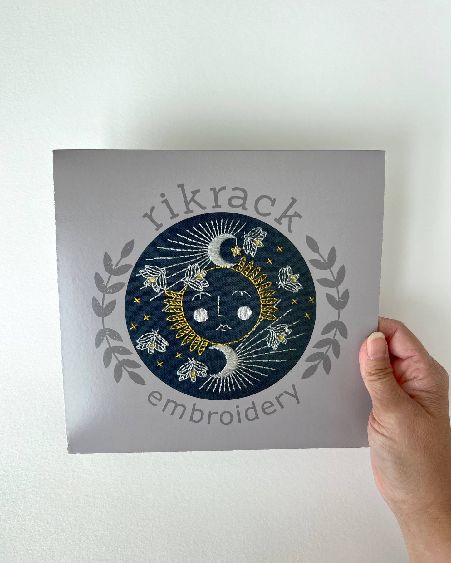 Reader Embroidery DIY Art Kit